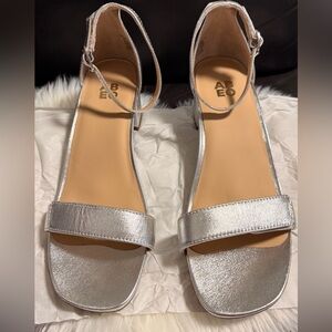 ABEO Avenue Strap Sandal